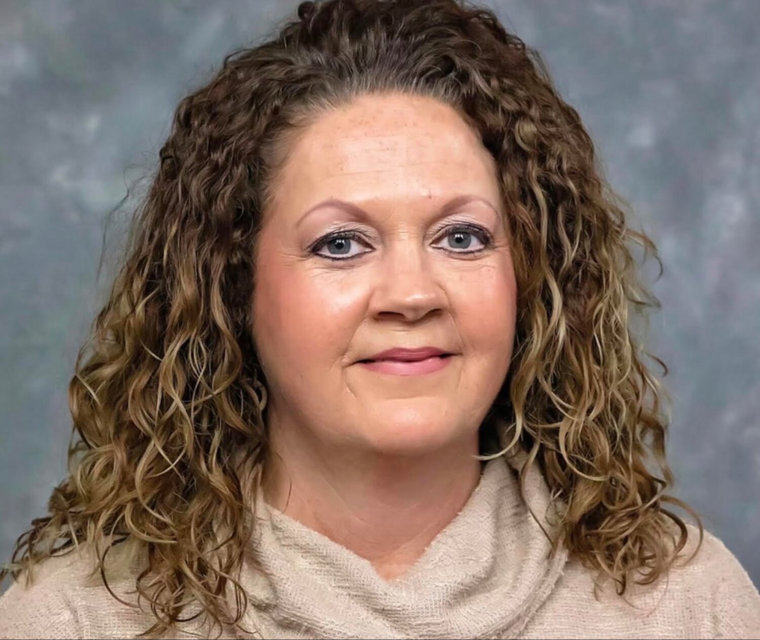 Waddell heads toward Circuit Clerk win, unofficial returns show